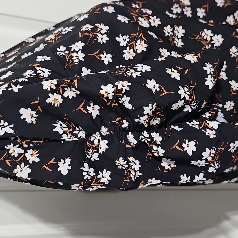 Nwt Womens Black Floral Top #100 - Picture 2 of 5